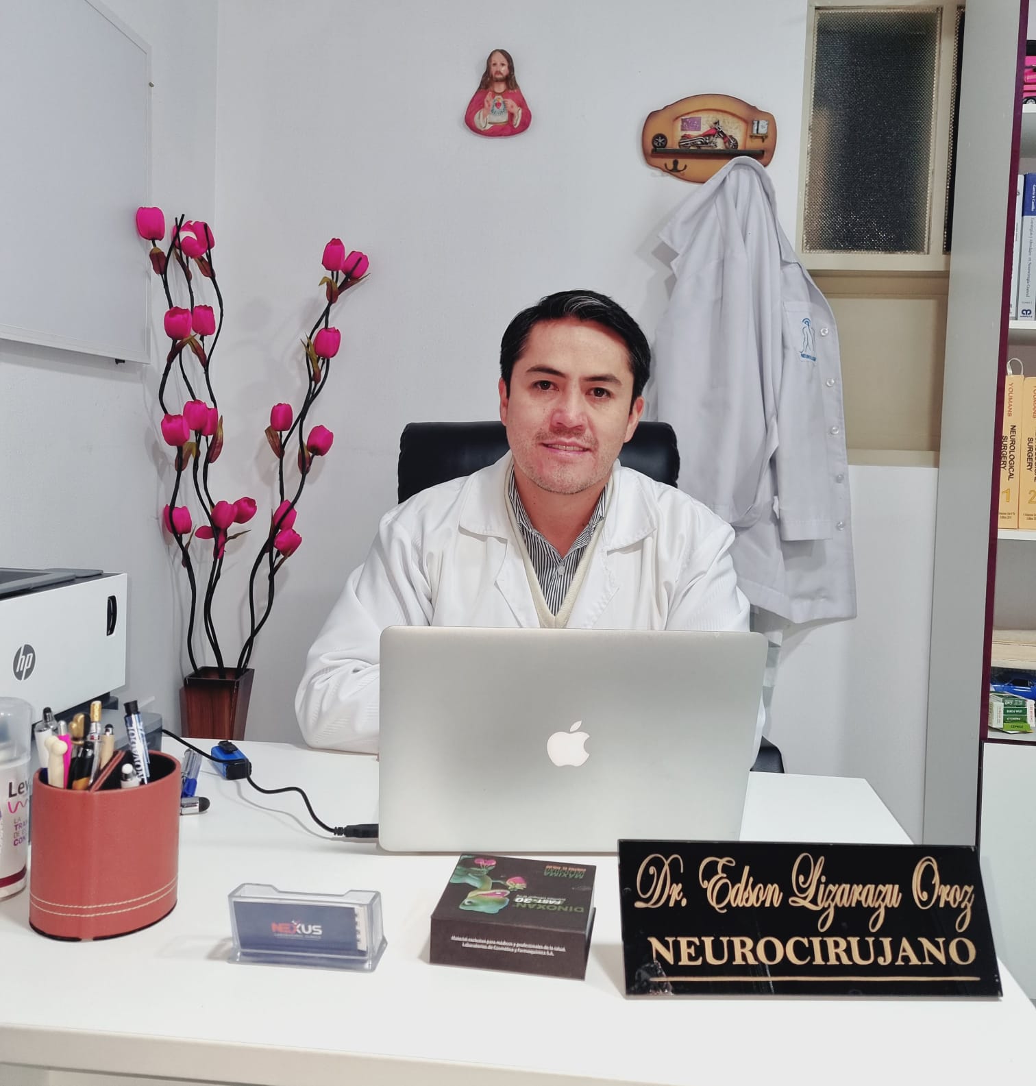 Dr. Osvaldo Larrazabal